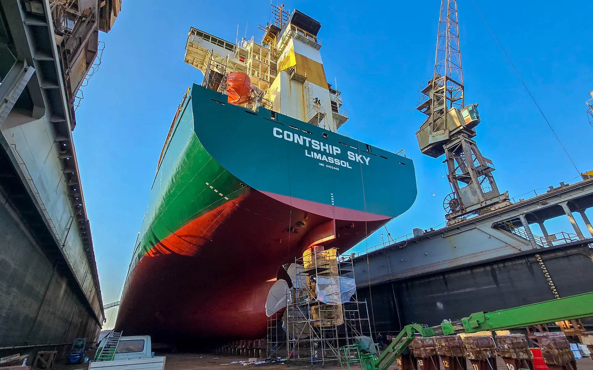 Painting of the ship Contship Sky 8