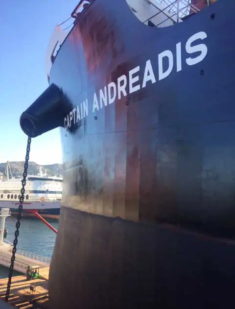 Συντήρηση και χρωματισμός στο πλοίο captain andreadis ventouris anastasios 4
