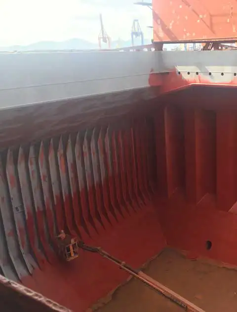 Συντήρηση και χρωματισμός στο πλοίο captain andreadis ventouris anastasios 8