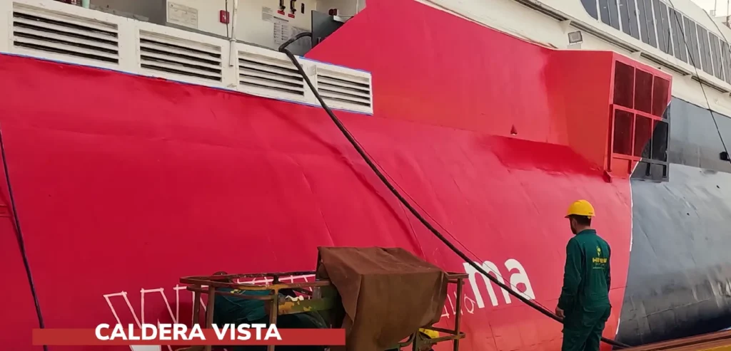 Maintenance and painting on the ship Caldera Vista 2