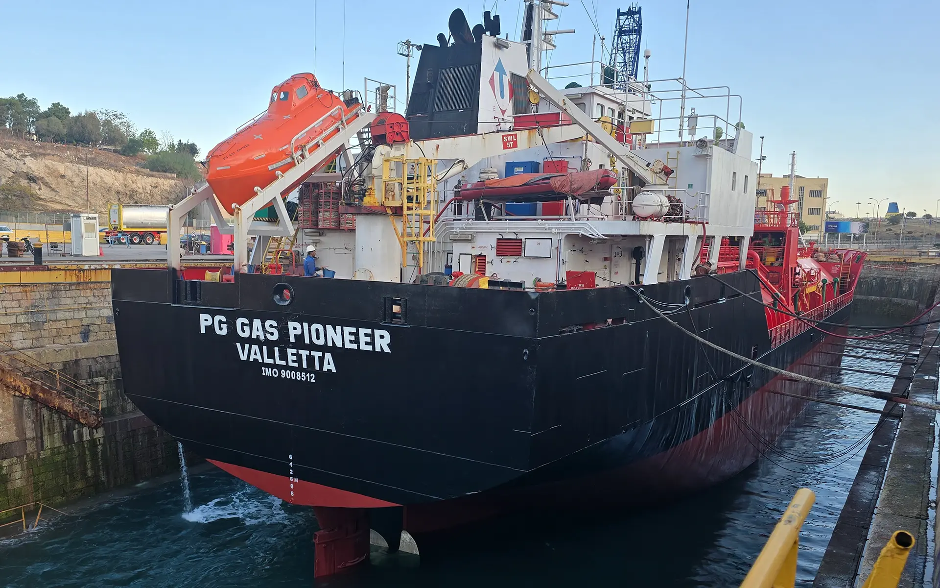 Maintenance and painting on the ship PG Gas Pioneer 10
