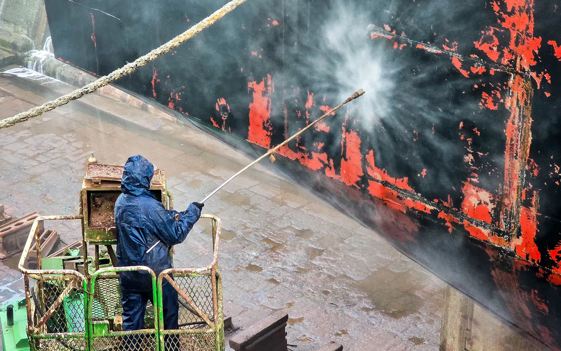 Maintenance and painting on the ship PG Gas Pioneer 6