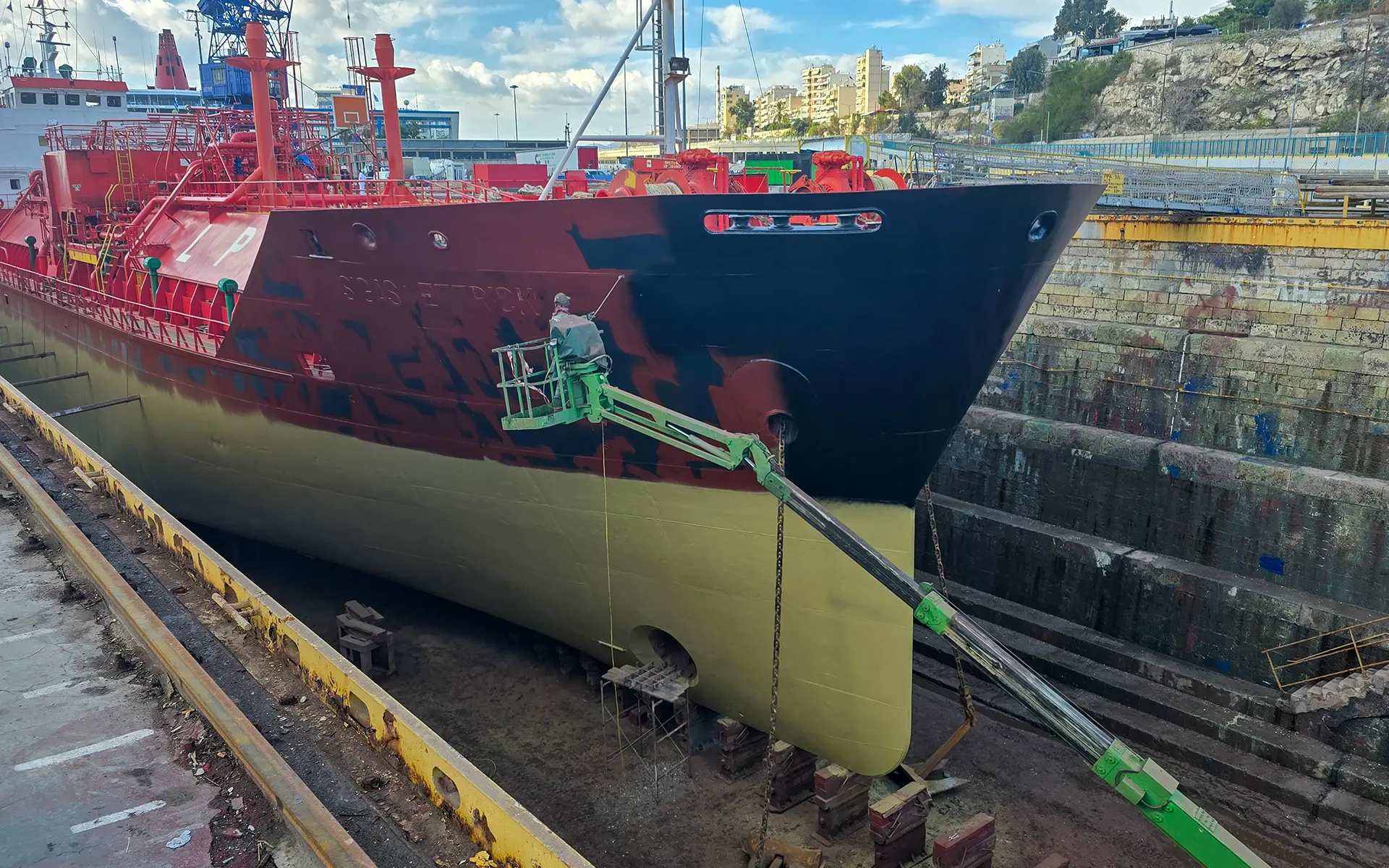 Maintenance and painting on the ship PG Gas Pioneer 8
